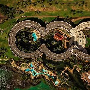 Курортный комплекс Hilton Grand Vacations Club Ocean Tower Village, Ваиколоа-Виллидж